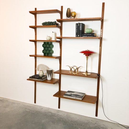 Danskt hyllsystem i teak