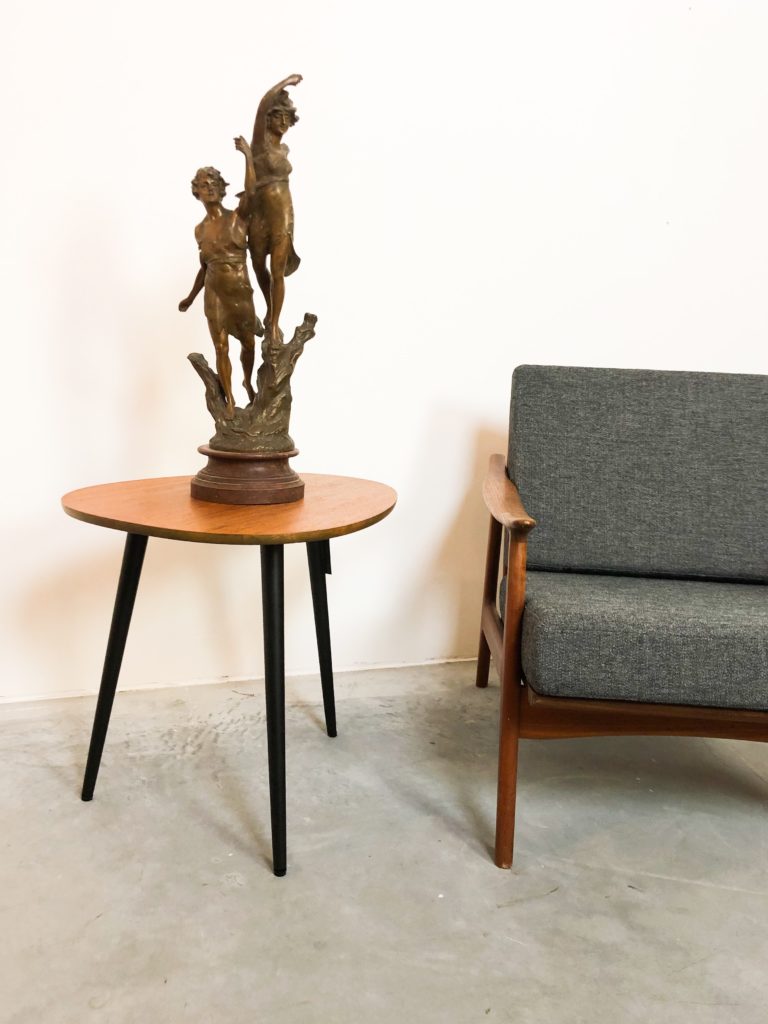 Litet bord i teak • Reformfurniture