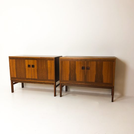 Mindre sideboard