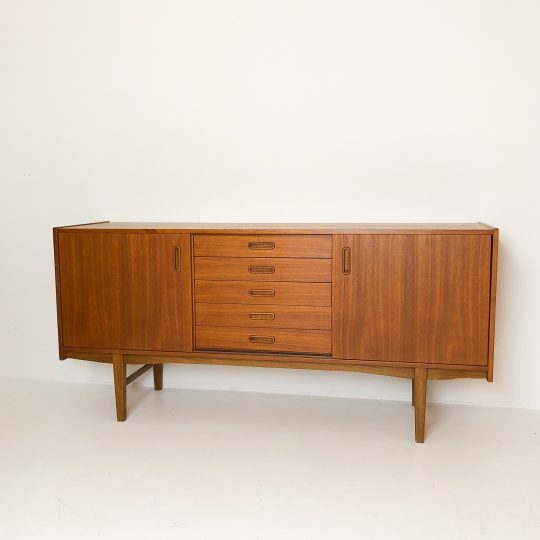 Sideboard i teak