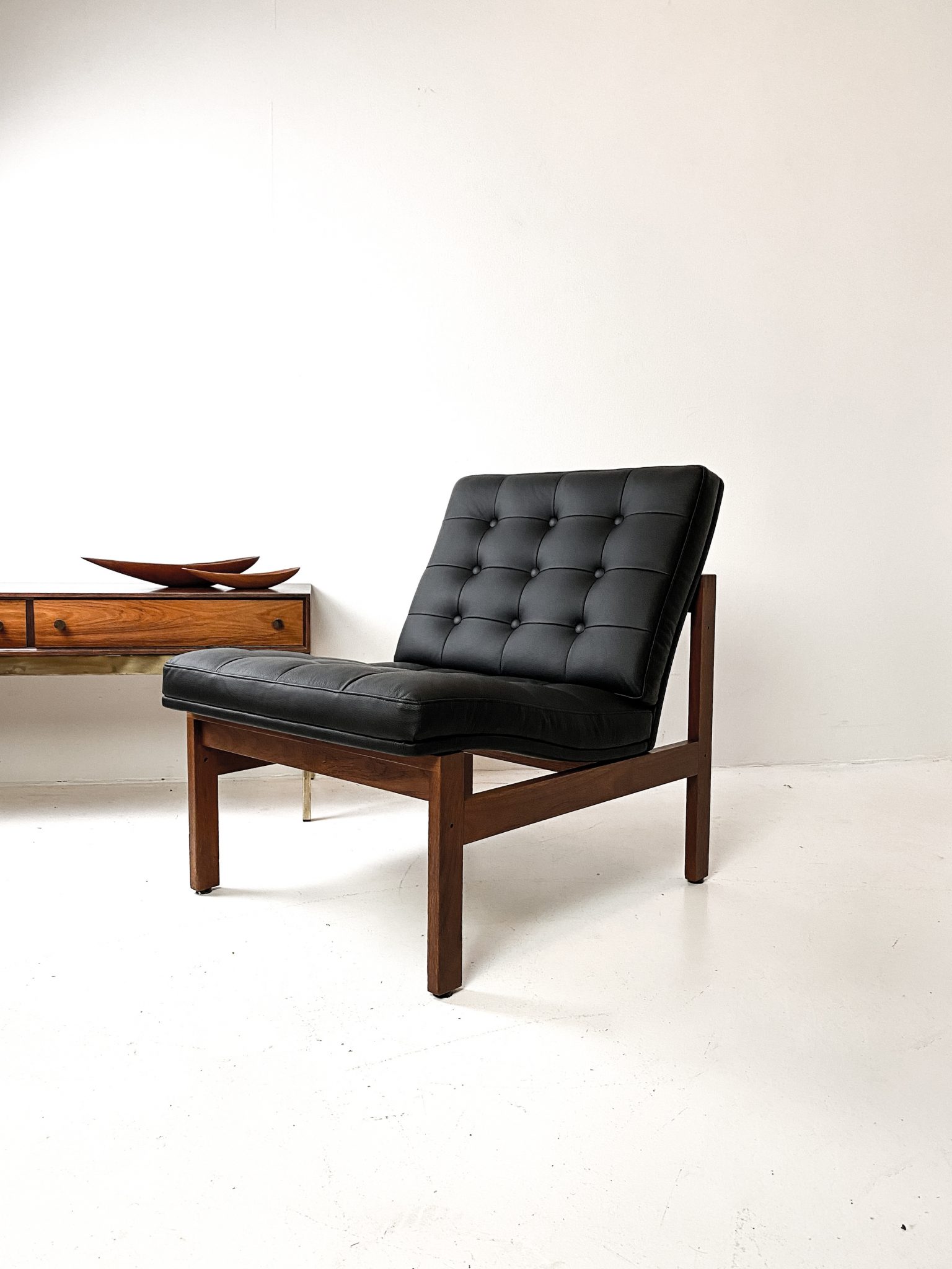 Dansk nyomklädd fåtölj • Reformfurniture