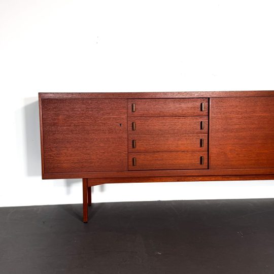 Sideboard i teak