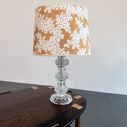 Bordslampa i glas, Kosta – 1980-tal