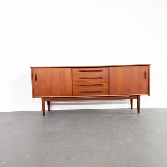 Sideboard, Troeds – Modell “Cortina”