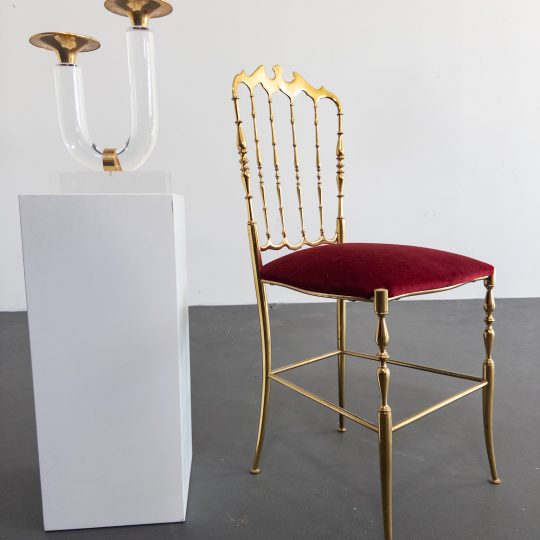 Chiavari stol i mässing med röd sammet