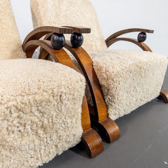 Art Deco fåtöljer i fårskinn