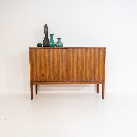 Sideboard i valnöt – Bertil Fridhagen, Bodafors, 1960-tal