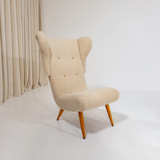 Elegant 50-tals fåtölj i bouclé