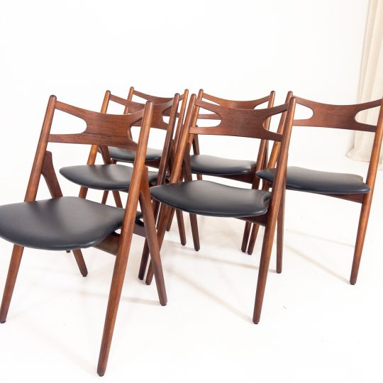Hans J Wegner