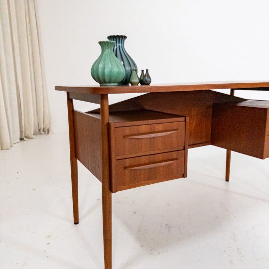 Skrivbord i teak – Gunnar Nielsen Tibergaard, Danmark, 1960-tal