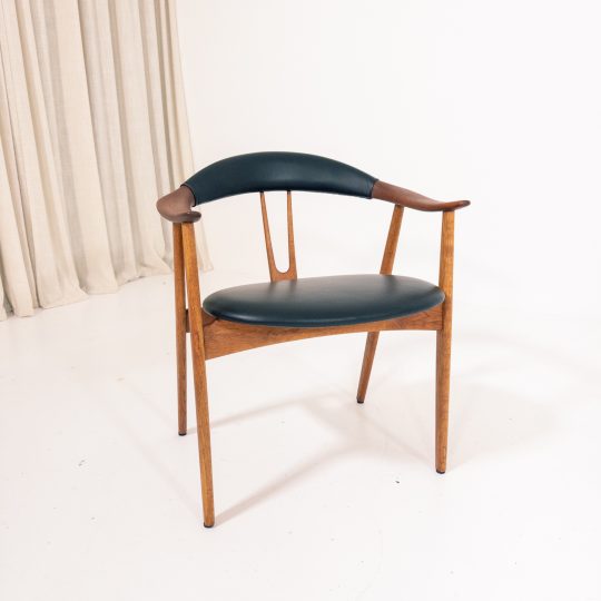 Arne Hovmand-Olsen för Mogens Kold