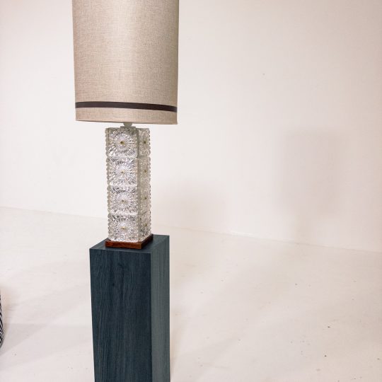 Ståtlig bordslampa i glas  1960-tal